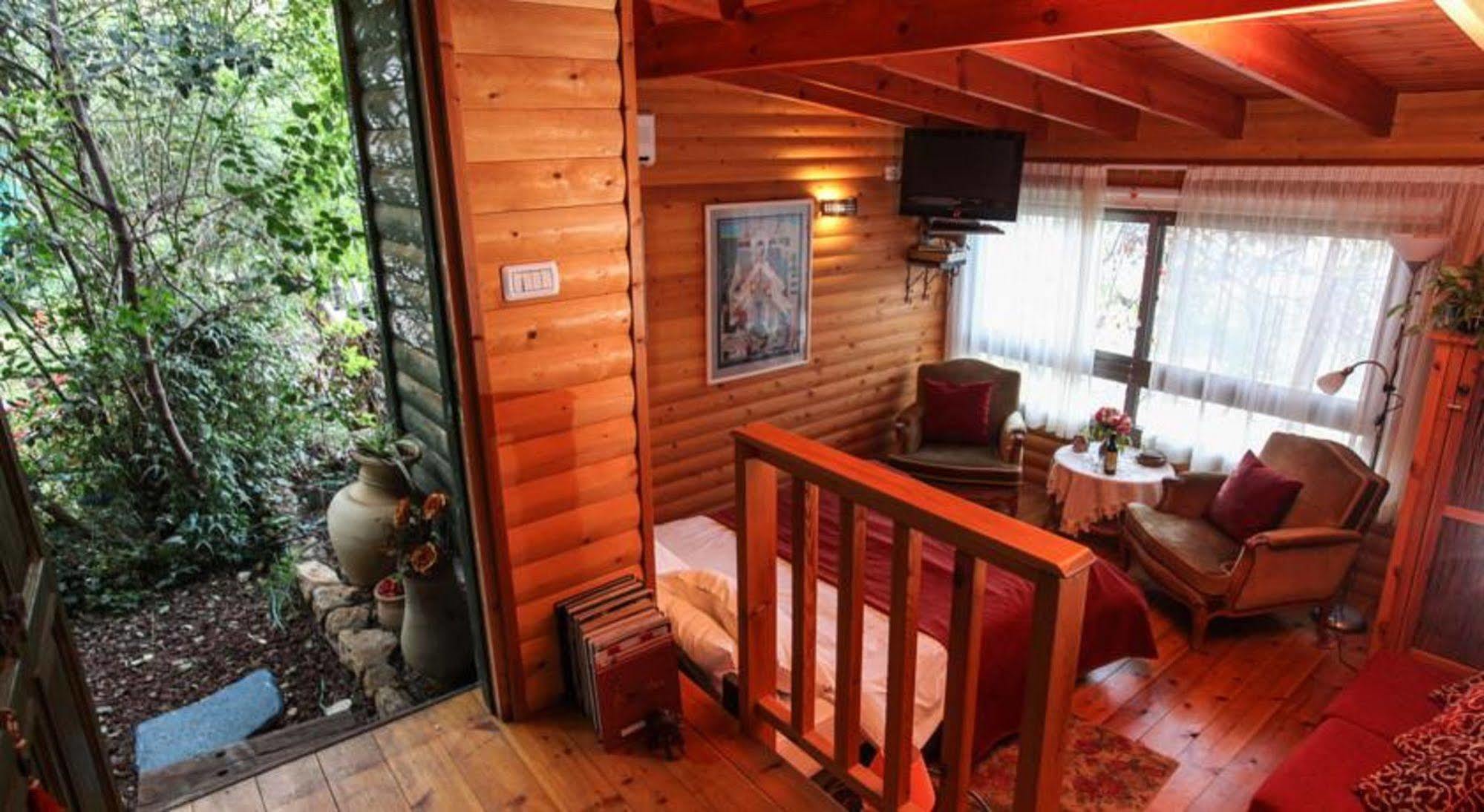 Havaya Ba Nof Lodge Rosh Pinna Exterior photo